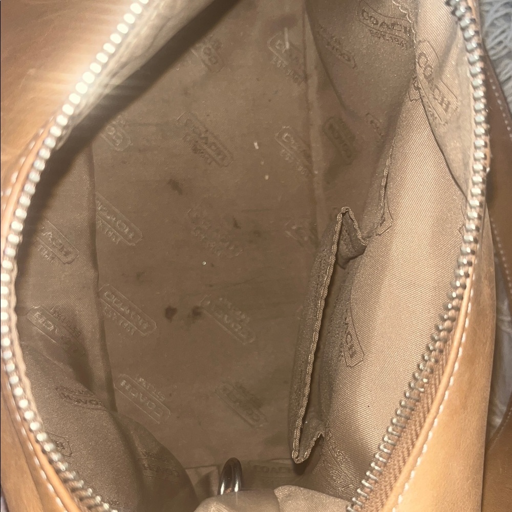COACH Vintage Tan Leather Shoulder Bag - Picture 14 of 16